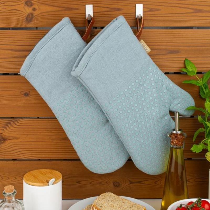 Oven glove with silicon dots