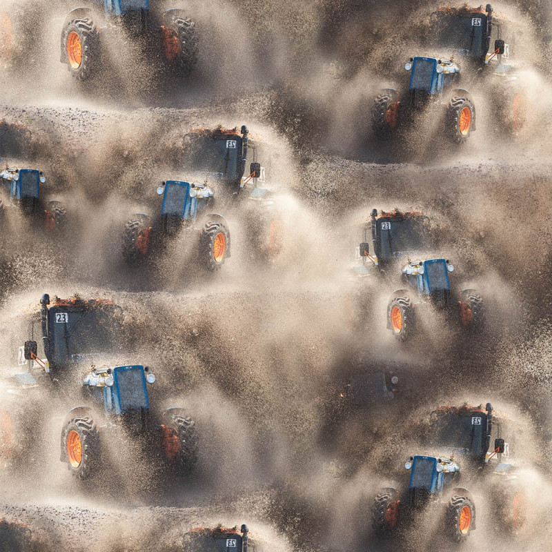 Tractor race